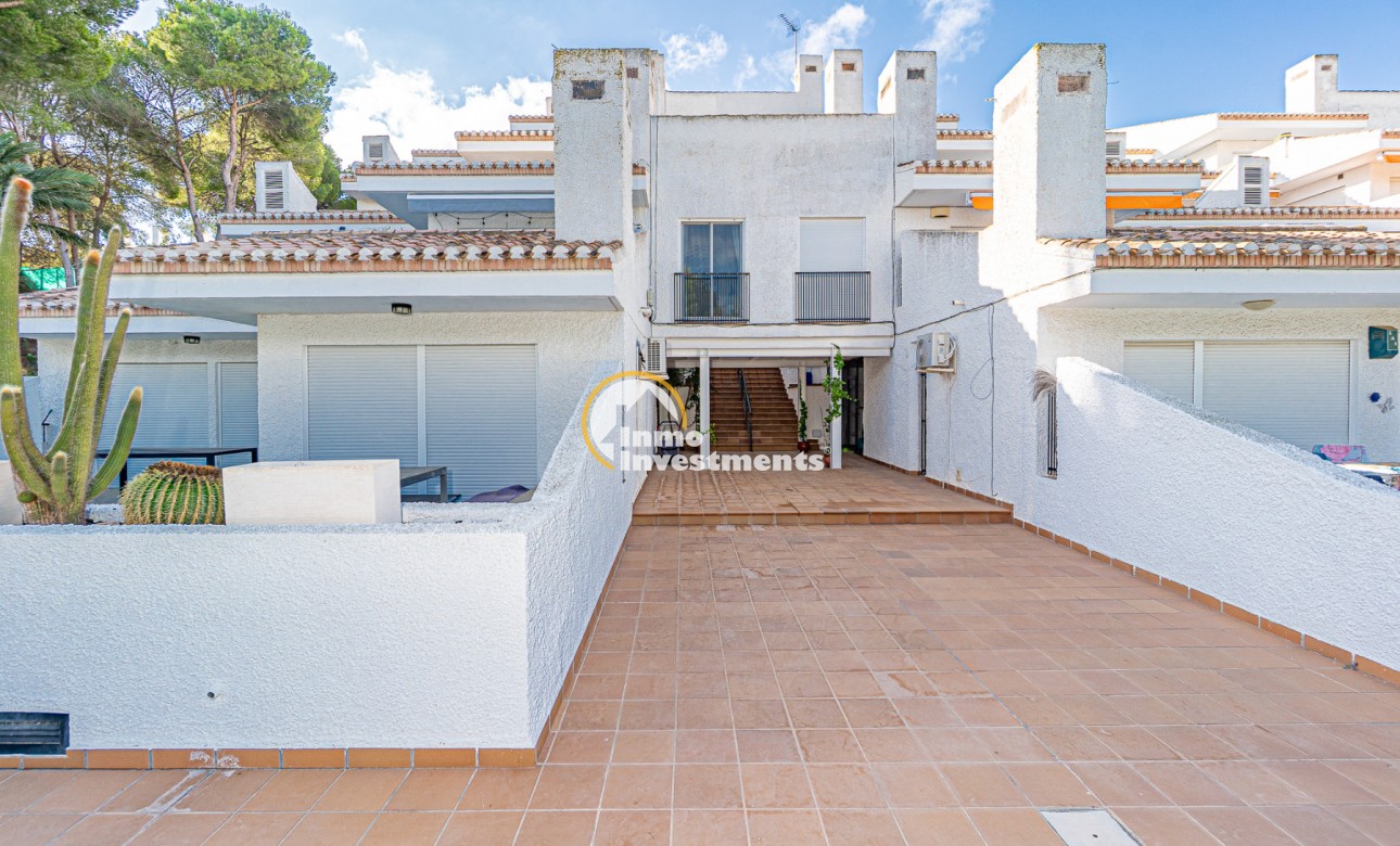 Resale - Apartment - Villamartin