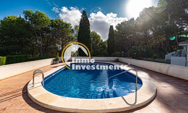 Resale - Apartment - Villamartin