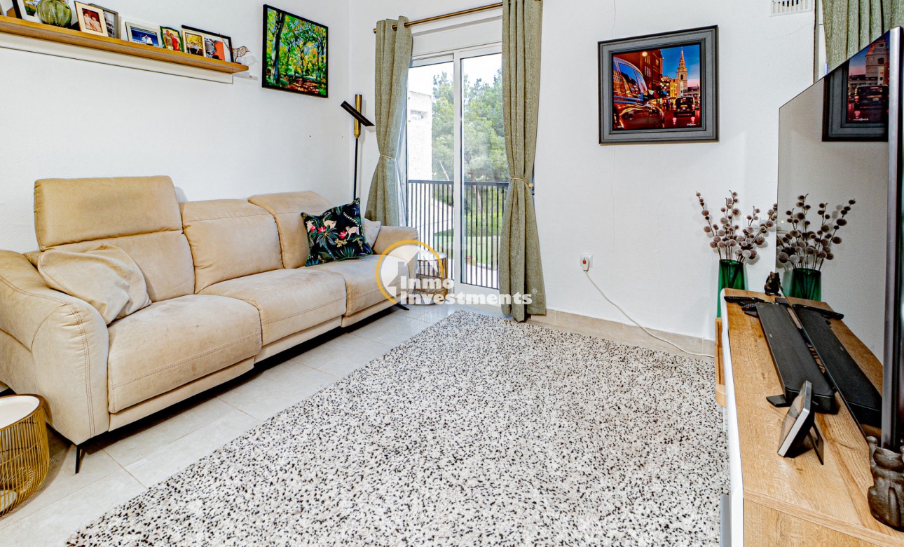 Resale - Apartment - Villamartin