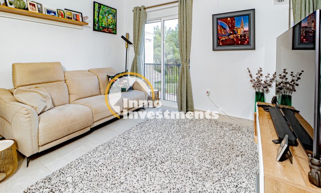 Resale - Apartment - Villamartin