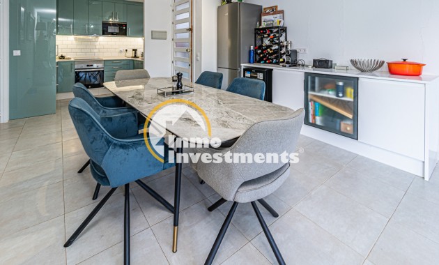 Resale - Apartment - Villamartin