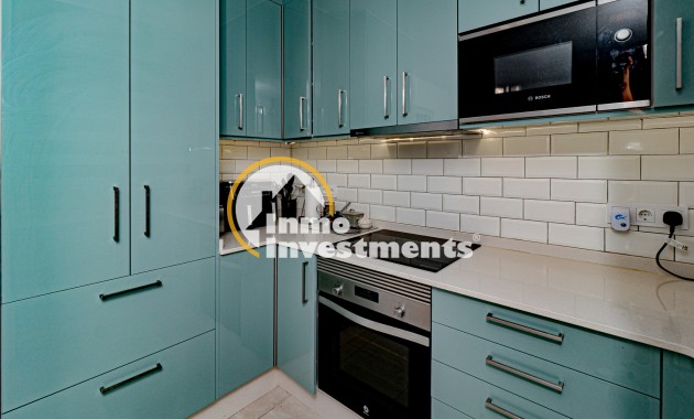 Resale - Apartment - Villamartin