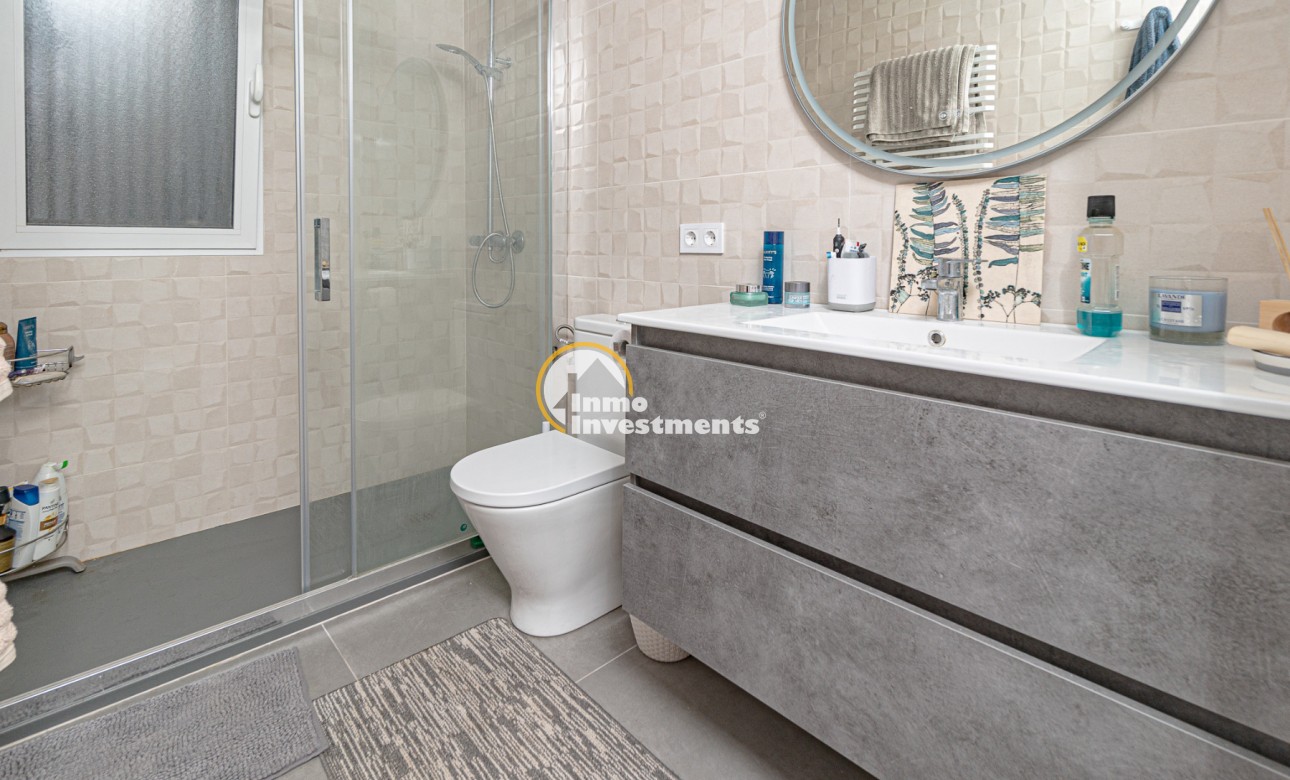 Resale - Apartment - Villamartin