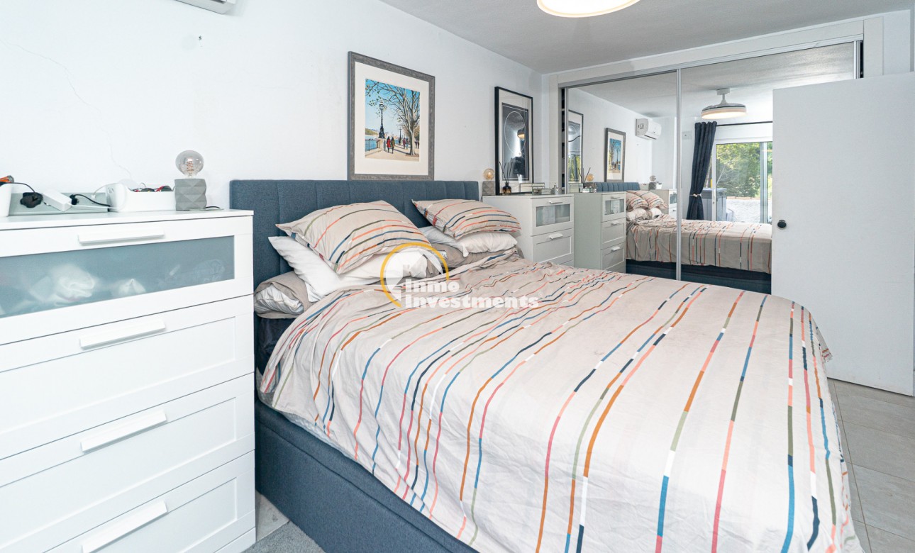 Resale - Apartment - Villamartin