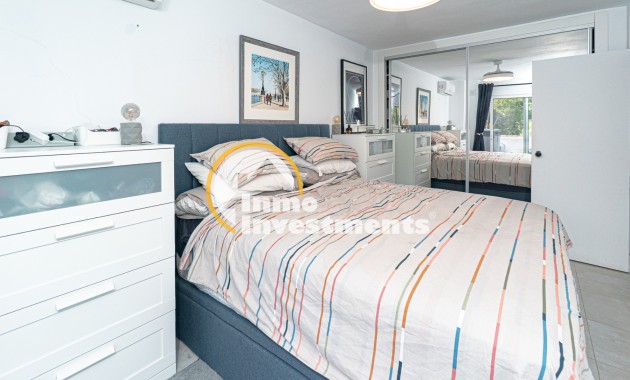 Resale - Apartment - Villamartin