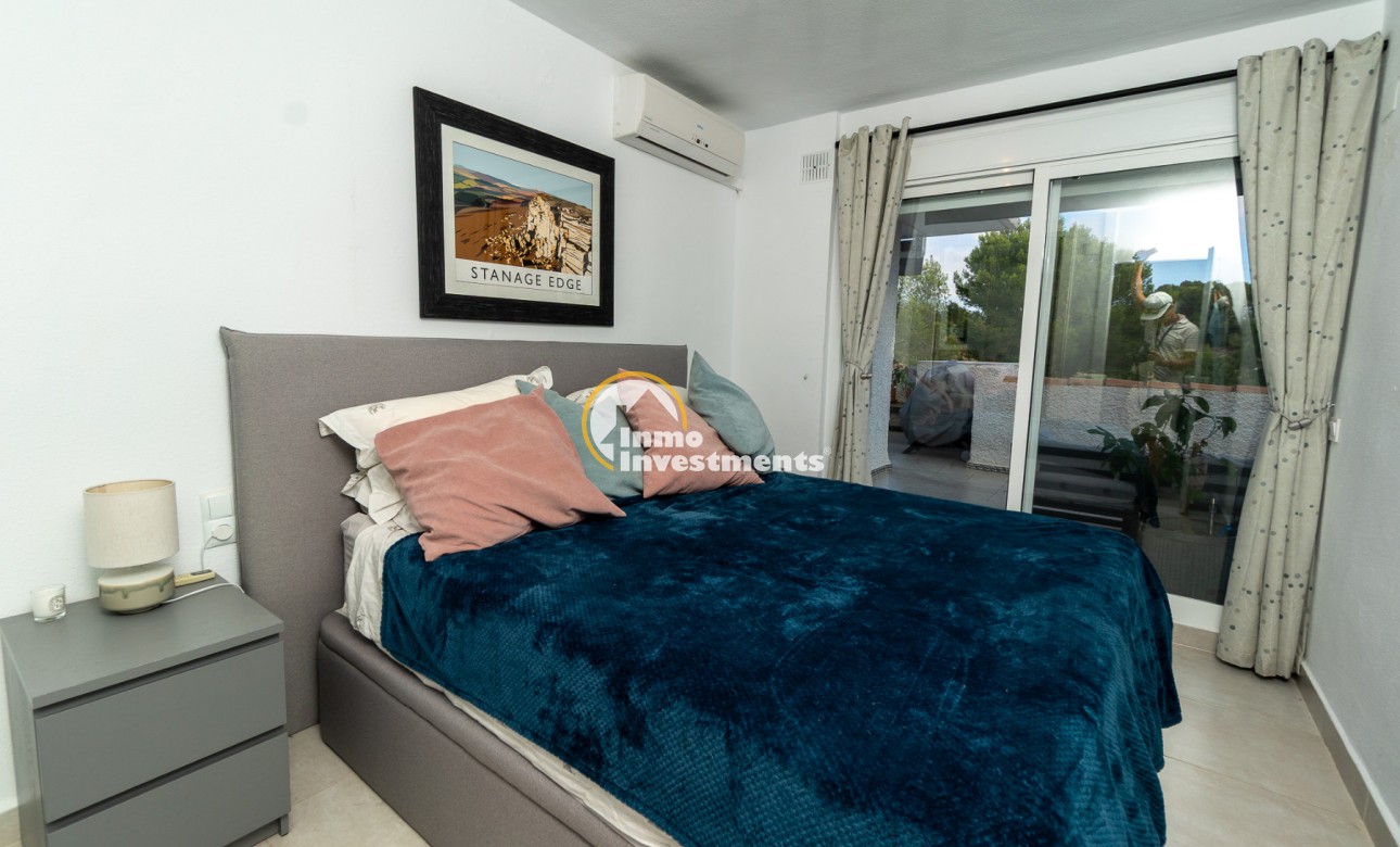 Resale - Apartment - Villamartin