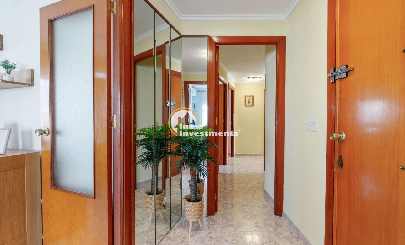 Resale - Apartment - Torrevieja - Beach