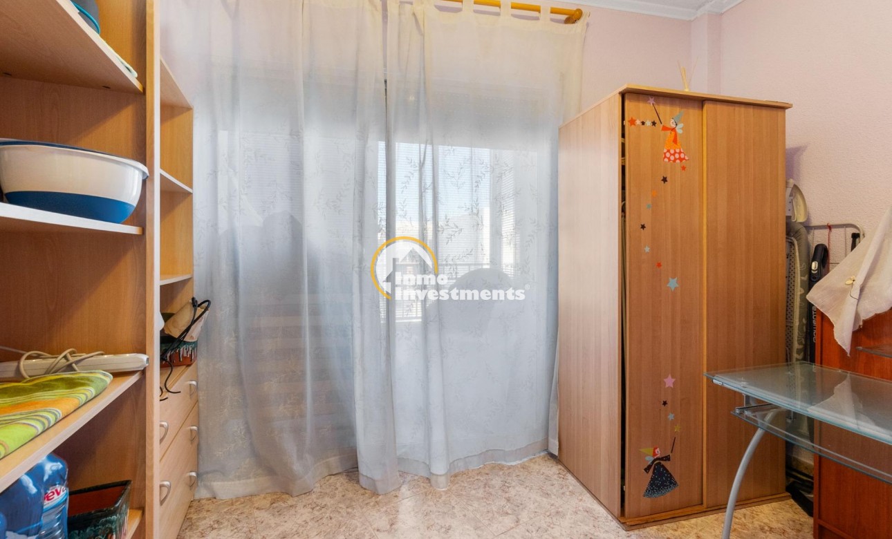 Resale - Apartment - Torrevieja - Beach