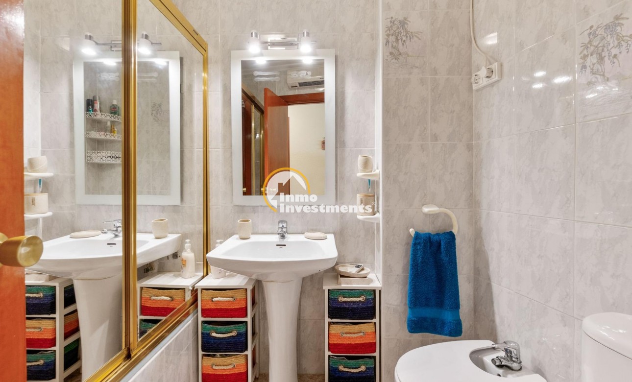 Resale - Apartment - Torrevieja - Beach