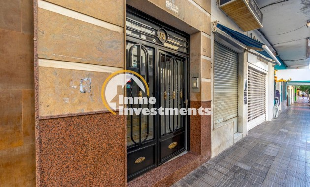 Resale - Apartment - Torrevieja - Beach