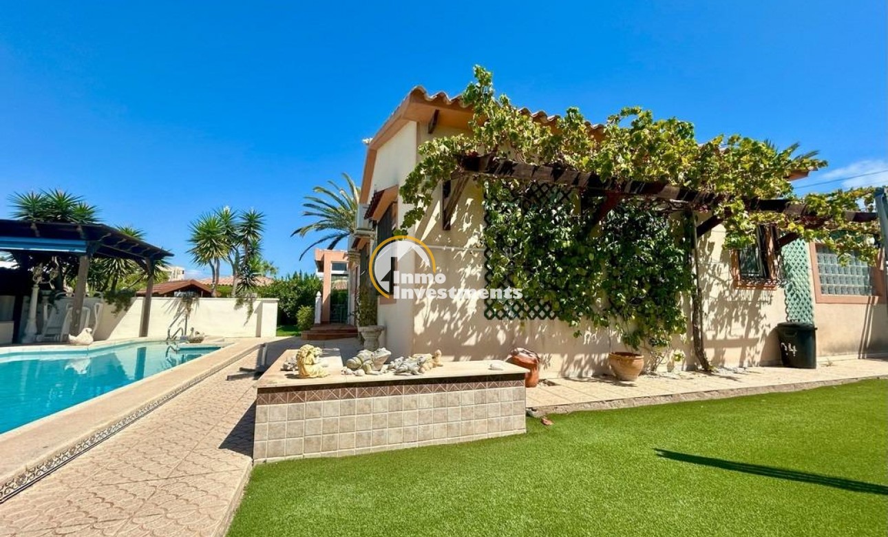 Till salu - Villa - Cabo Roig - Beachside