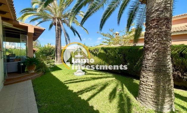 Till salu - Villa - Cabo Roig - Beachside