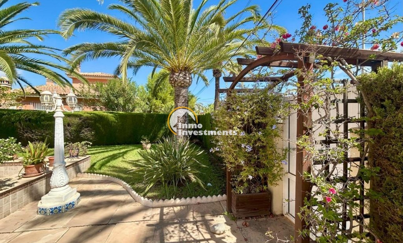 Till salu - Villa - Cabo Roig - Beachside