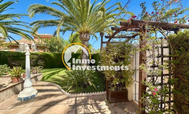 Till salu - Villa - Cabo Roig - Beachside