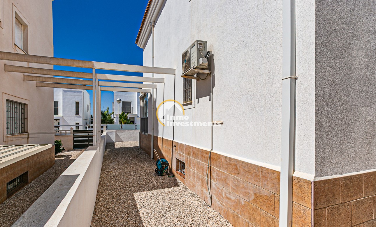 Reventa - Chalet independiente - La Marina