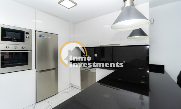 Resale - Apartment - Mil Palmeras - Beach