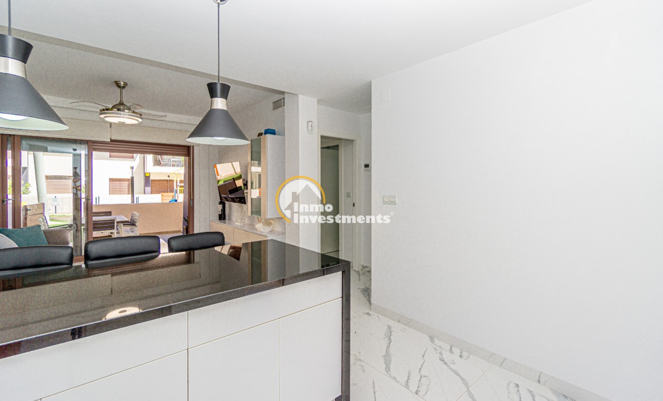 Resale - Apartment - Mil Palmeras - Beach