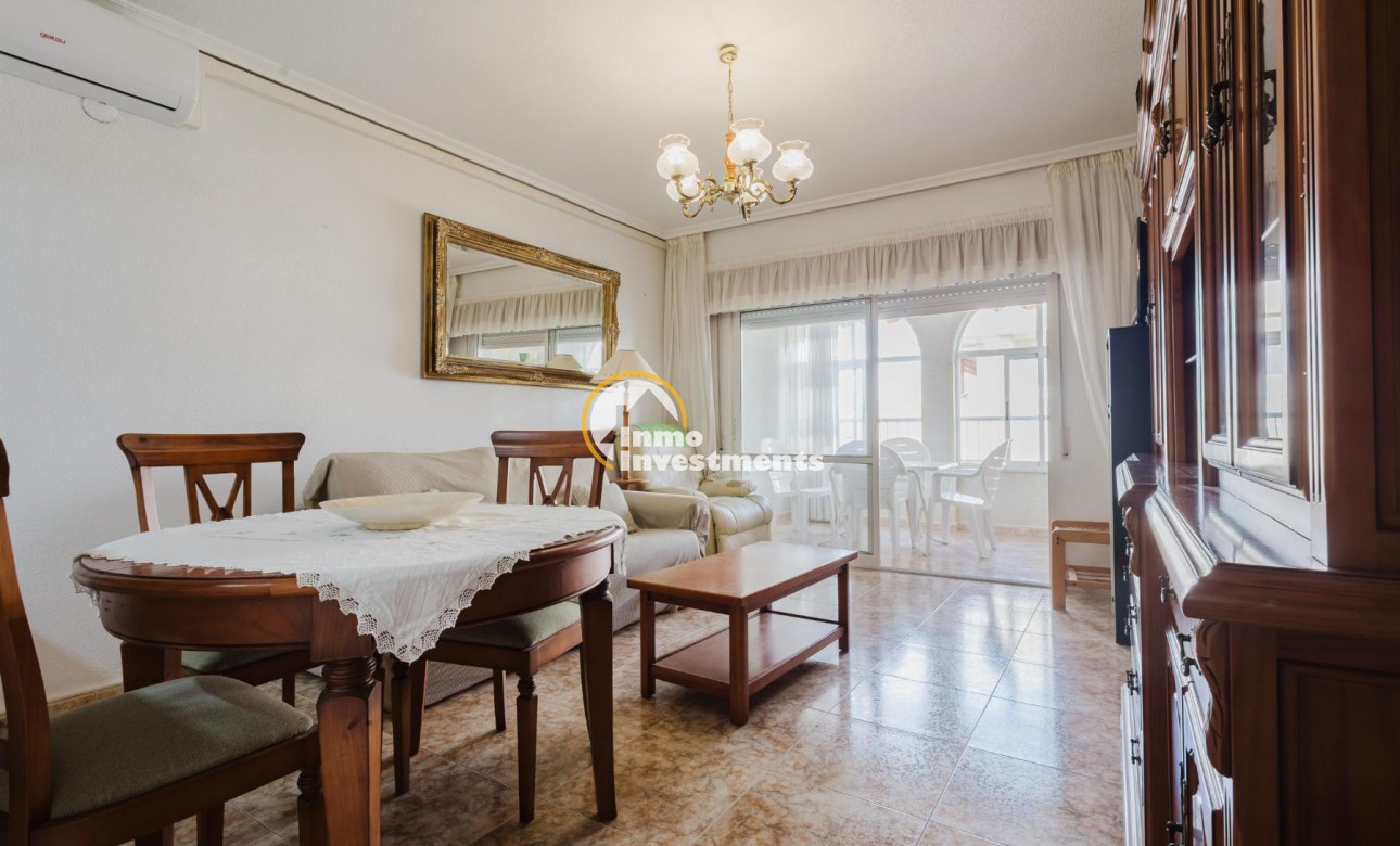 Resale - Apartment - Torrevieja - Playa de los Naufragos