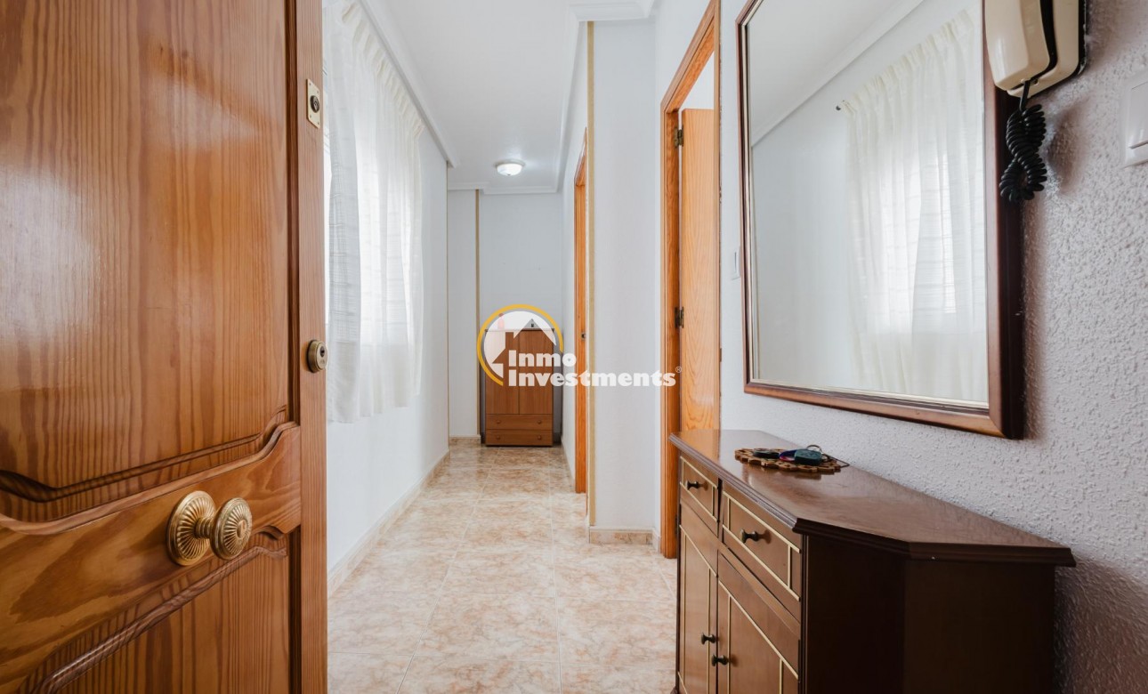 Resale - Apartment - Torrevieja - Playa de los Naufragos