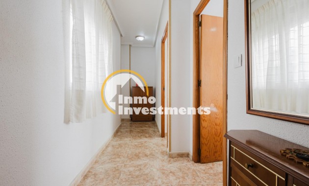Resale - Apartment - Torrevieja - Playa de los Naufragos