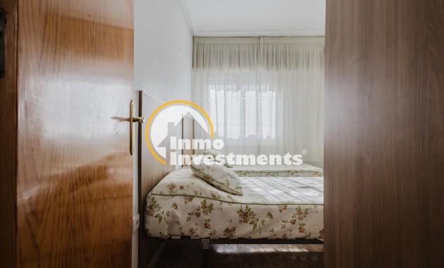 Resale - Apartment - Torrevieja - Playa de los Naufragos