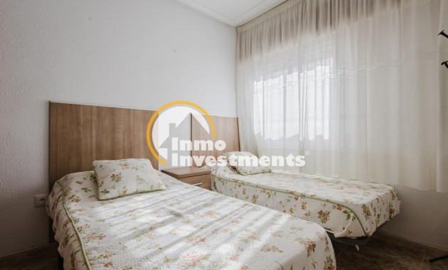Resale - Apartment - Torrevieja - Playa de los Naufragos