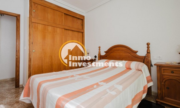 Resale - Apartment - Torrevieja - Playa de los Naufragos