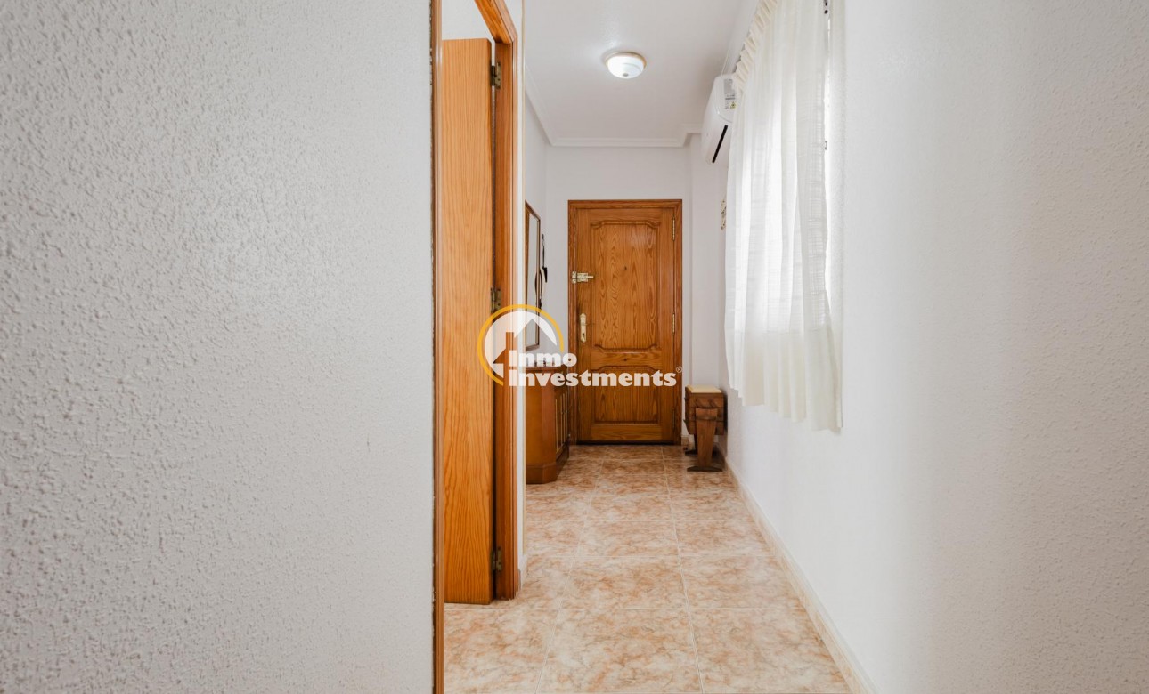 Resale - Apartment - Torrevieja - Playa de los Naufragos