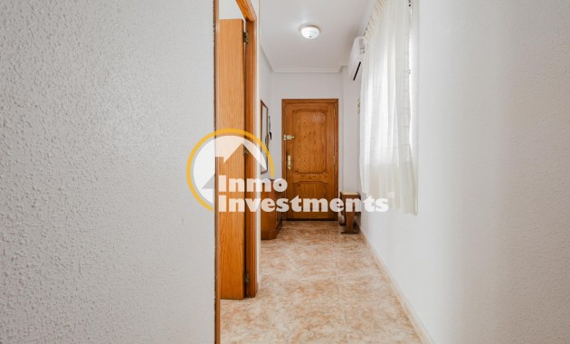 Resale - Apartment - Torrevieja - Playa de los Naufragos