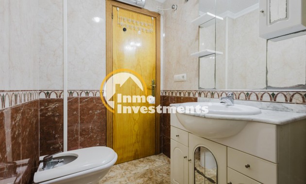 Resale - Apartment - Torrevieja - Playa de los Naufragos