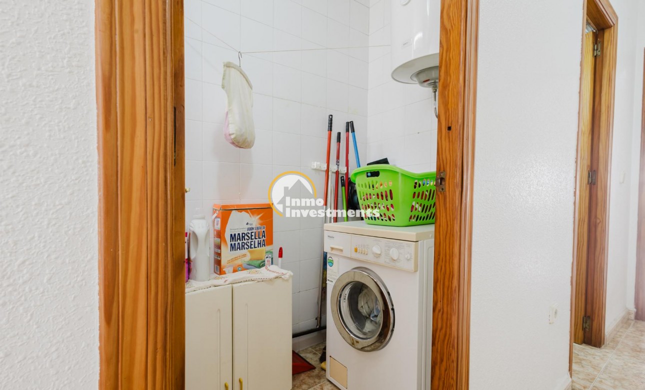 Resale - Apartment - Torrevieja - Playa de los Naufragos