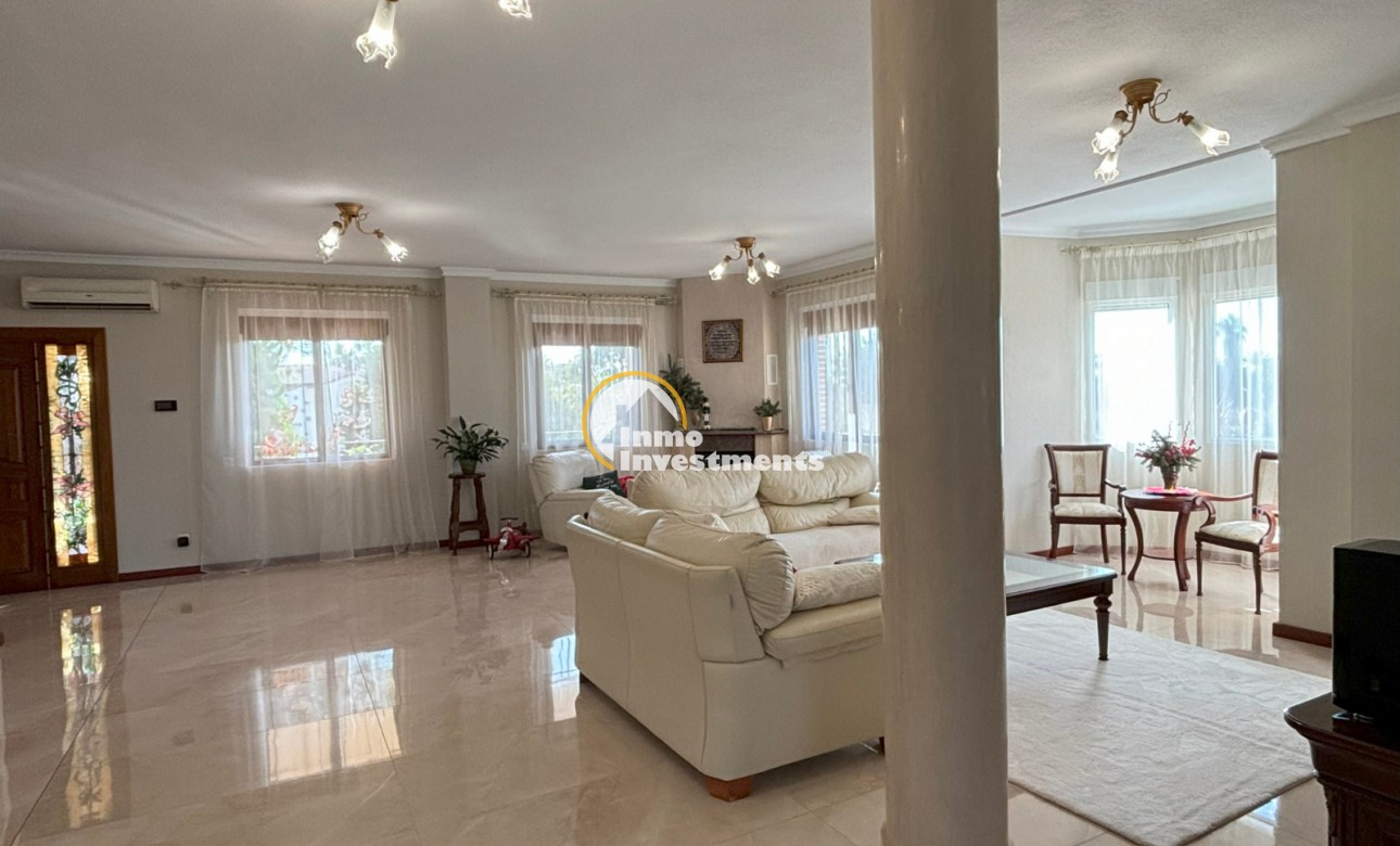 Resale - Villa - Ciudad Quesada