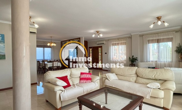 Resale - Villa - Ciudad Quesada