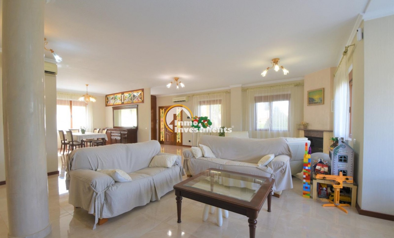 Resale - Villa - Ciudad Quesada