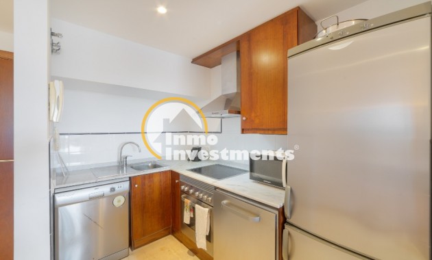 Resale - Apartment - Punta Prima - Beachside