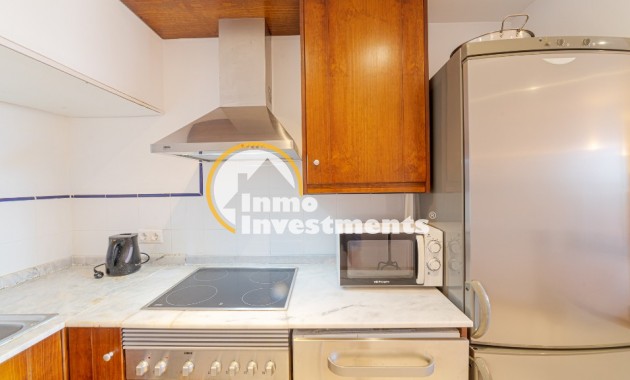 Resale - Apartment - Punta Prima - Beachside