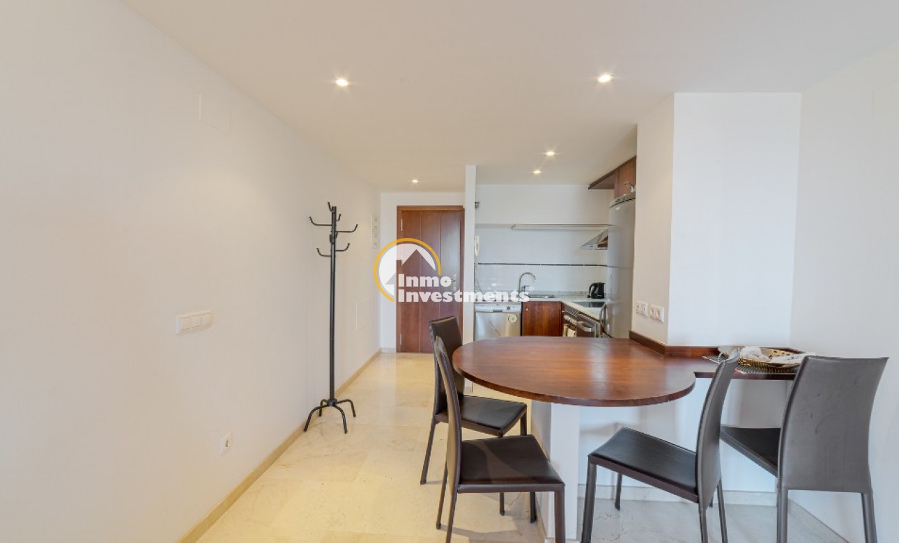 Resale - Apartment - Punta Prima - Beachside