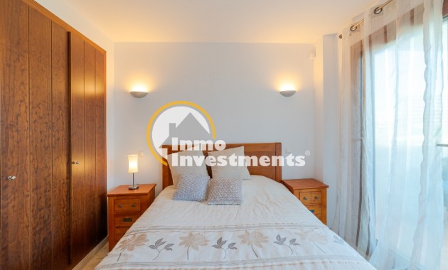 Resale - Apartment - Punta Prima - Beachside