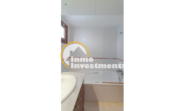 Resale - Apartment - Punta Prima - Beachside