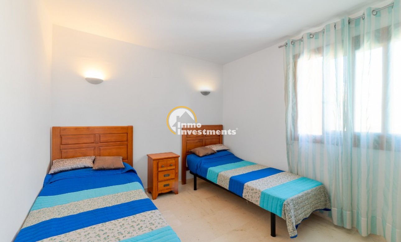 Resale - Apartment - Punta Prima - Beachside