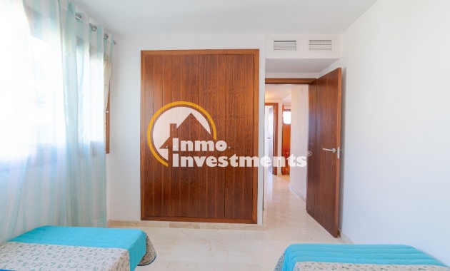 Resale - Apartment - Punta Prima - Beachside