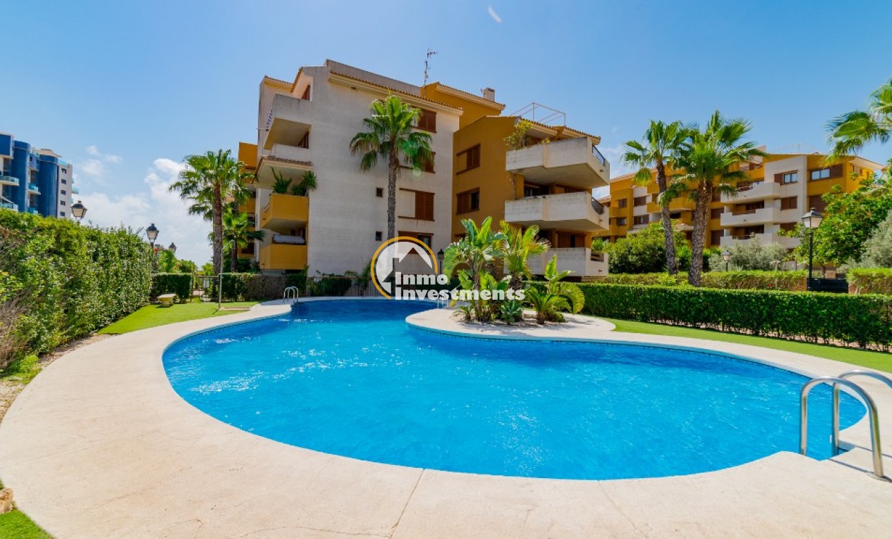 Resale - Apartment - Punta Prima - Beachside