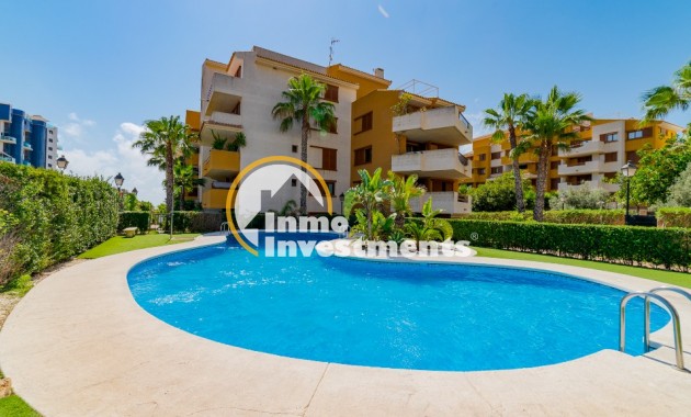Resale - Apartment - Punta Prima - Beachside
