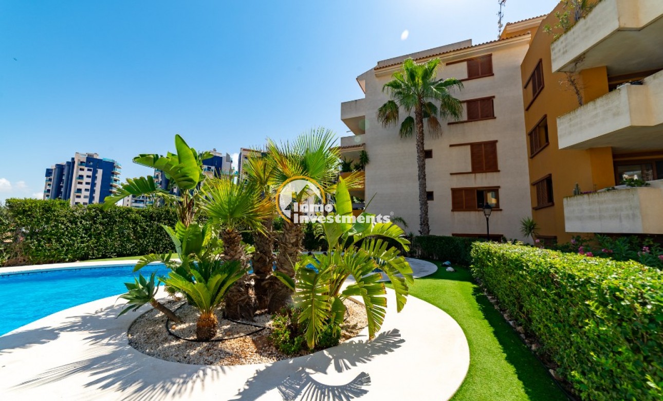Resale - Apartment - Punta Prima - Beachside