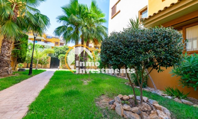 Resale - Apartment - Punta Prima - Beachside