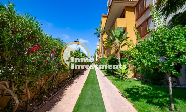 Resale - Apartment - Punta Prima - Beachside