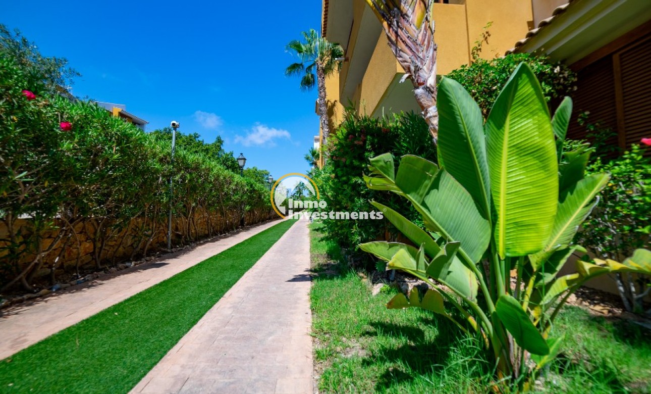 Resale - Apartment - Punta Prima - Beachside