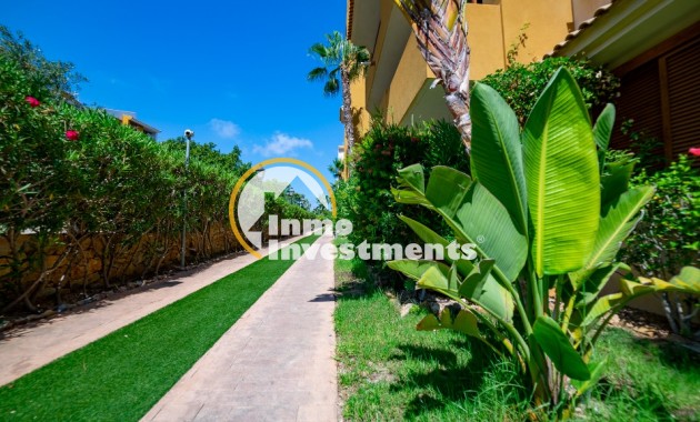 Resale - Apartment - Punta Prima - Beachside