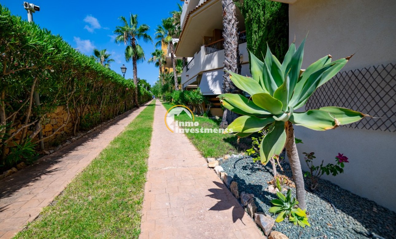 Resale - Apartment - Punta Prima - Beachside