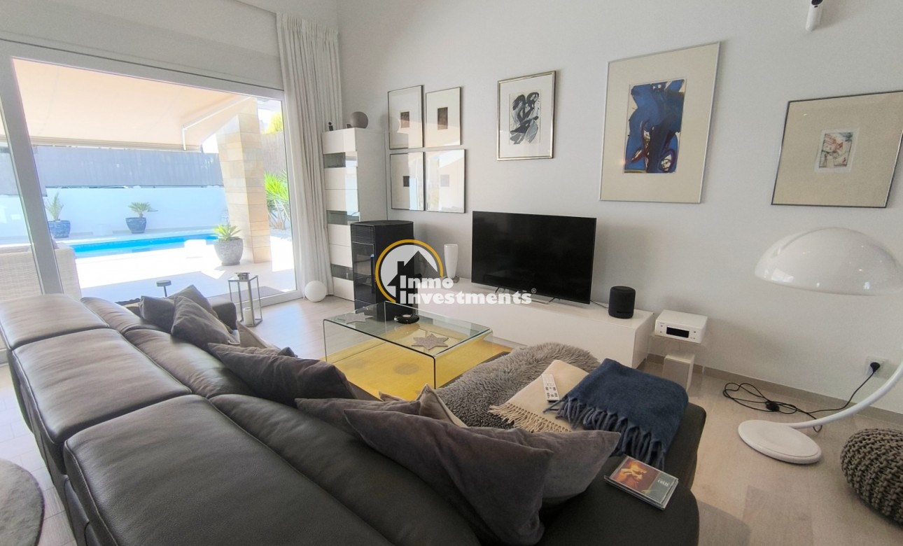 Resale - Villa - Algorfa - La Finca